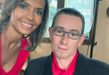 L’animatrice du programme phare de M6 qualifie affectueusement  Hervé «le picarde» de «Tanguy des champs». 