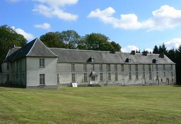 Construit en 1620 par un conseiller du Roi Henri III, le château de Francières a connu une histoire mouvementée et fait l’objet de nombreux chantiers au gré de l’humeur de ses différents propriétaires  qui l’ont quelque peu dénaturé.