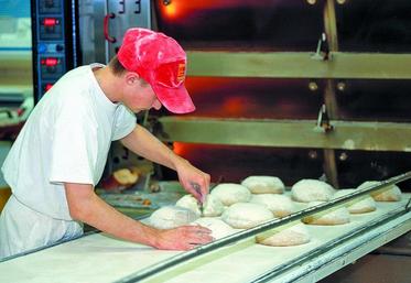 La prime d’activité sera destinée aux travailleurs à faibles revenus.