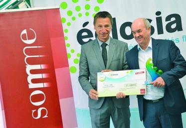 Le 2 juillet 2015, Philippe Peultier (à gauche sur la photo), lauréat du concours Eclosia, recevait comme prix 11 500 euros 
du Conseil départemental de la Somme.