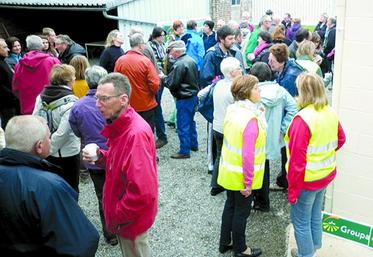 Les marcheurs à Vauvillers.