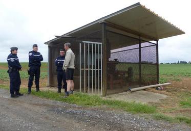 Les brigades territoriales de contact (BTC) de la gendarmerie se rendent sur place le plus régulièrement possible. Elles incitent les agriculteurs à les informer de l’emplacement de leur station d’irrigation et de tout fait suspect.