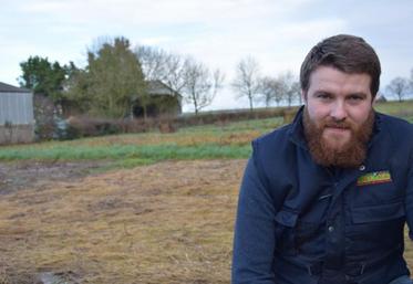 Si Quentin Tondellier a choisi de travailler ses légumes par carrés de terre, c’est pour faciliter la rotation des cultures 
et le désherbage. Cela évite aussi de piétiner les cultures.