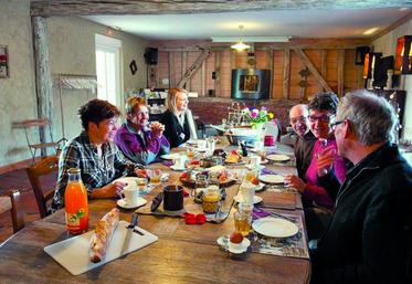 Rien de mieux que de poursuivre les échanges autour d’un repas fermier.