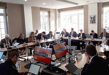 Réunion au sommet à la préfecture sur le dossier de l’abattoir de Montdidier, dont l’objet était de faire le point 
sur la situation, puis sur les différentes pistes pour disposer d’un nouvel outil sur le territoire.