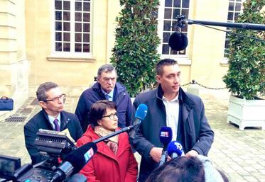 «Nous avons dit au Premier ministre que concernant les EGA, le compte n’y est pas, il faut aller plus loin», a expliqué Samuel Vandaele, président national des JA, accompagné par Christiane Lambert, Jérôme Despey et Robert Verger, représentant la FNSEA.