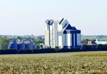 Le site Novial de Noyelles-sur-Escaut produit chaque année 150 000  tonnes d'aliments.
