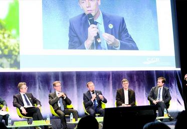 Jean Cordier, Jean-Loïc Bégué-Turon, Yves Madre, Franck Sander, Daniel Mercier-Gouin, Ricardo Ramon I Sumoy (Commission européenne) lors du congrès de la CGB.