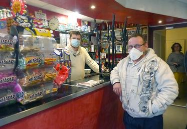 À Picquigny, le café-tabac Le Campanella et le Bar de l’Hôtel de ville sont désormais «relais Crédit agricole». 