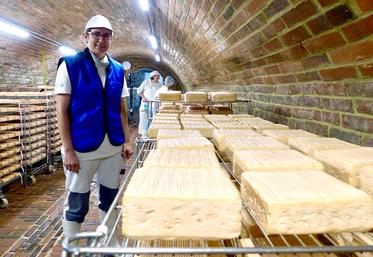 Claire Halleux est une des dernières productrices de Maroilles fermier.