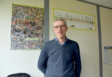 Jérôme Labreuche, ingénieur à Arvalis et spécialiste de la gestion de l'interculture, présente d'autres façons de semer les couverts.