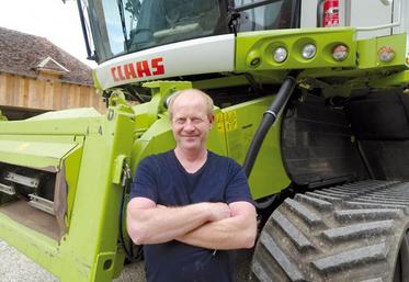 Eric Launoy possède deux moissonneuses-batteuses Claas.
Même si leur entretien a été simplifié au fil des années en période de moisson, il demeure selon lui «essentiel». 