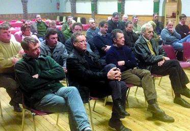 Les participants à l'assemblée de Moyenneville.