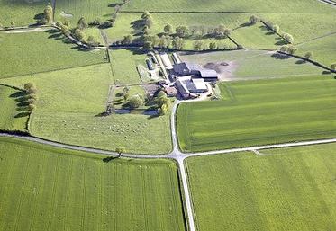 Le bail rural écrit et enregistré permet de lui donner date certaine et le rend opposable aux tiers. 