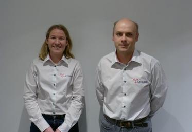 De gauche à droite : Anne-Sophie Erhard, responsable développement de la plate-forme Le Cube, et Michel Muselet,
chef de projet Le Cube.