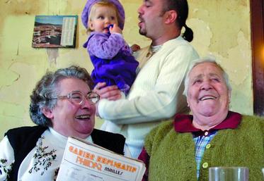 Sur les questions des retraites, la loi prévoit en particulier l'ouverture de l'accès à la retraite progressive aux salariés multi-employeurs et le report au 1er juillet 2017 de la liquidation unique des pensions.