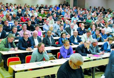 Plus de 200 planteurs des neuf sucreries du groupe ont participé à cette rencontre agronomique.