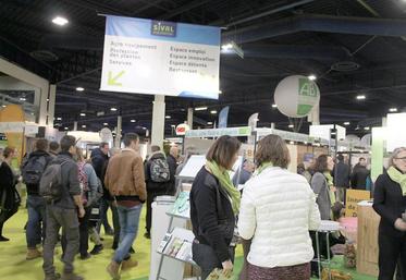 Au-delà de la France, le Sival affirme ses ambitions internationales, avec 15 % d’exposants étrangers, de nombreuses délégations étrangères et un partenariat annoncé au Sival 2019 avec le salon italien des fruits et légumes Macfrut.