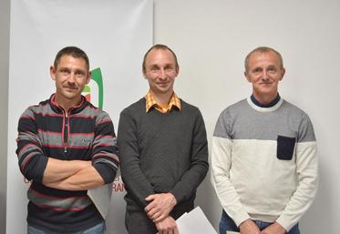 Les trois vainqueurs du concours. De gauche à droite : 
Jérôme Grocaux et Frédéric Willame, agriculteurs dans l’Aisne, 
et Lucas Gilbert, éleveur dans le Pas-de-Calais. 