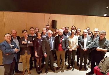 Le nouveau conseil d’administration de l’Association régionale des entreprises alimentaires Hauts-de-France, relais de l’ANIA en région, a élu Claudine Lucien à sa tête. Olivier Hermand et Séverine Mordacq en sont les vice-présidents.