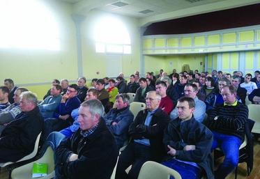 Plus d’une soixantaine de personnes étaient présentes à Martainneville pour connaître les perspectives de la laiterie.