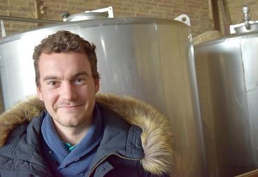 Les premières bouteilles seront vendues en 2022. Les six hectares de vigne devraient produire 40 000 bouteilles par an.