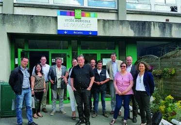 Profession et établissements agricoles se sont réunis au Paraclet, le 23 juin dernier, pour définir les modalités d’enseignement en élevage laitier dans le département.