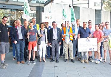 Les agriculteurs, principalement de la Somme, ont fait entendre leur voix pendant la tenue du comité de bassin de l’agence de l’eau Artois-Picardie.