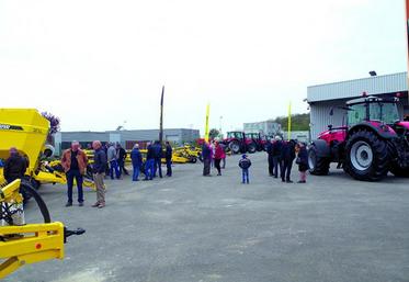 Plus de 250 personnes ont participé à cette inauguration conviale.