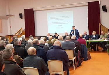 Plus de trois cents membres (propriétaires, exploitants, élus…) composant cette commission se sont réunis pour procéder à la validation de la grille de classement et au choix des parcelles «étalon»