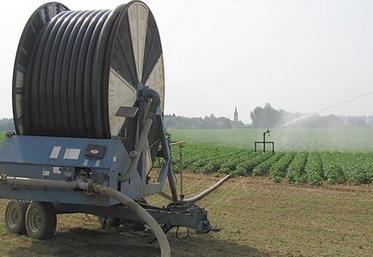 Le développement de certaines cultures nécessitant de l’irrigation impose désormais une réflexion approfondie 
sur la manière de gérer la disponibilité de l’eau.