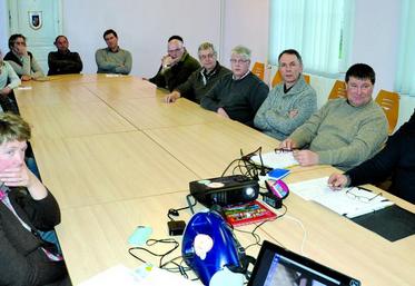 Les participants à l'assemblée de Bernaville.