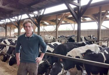 Pour Augustin Guéroult, l’objectif est aujourd’hui d’améliorer le niveau génétique de son troupeau et d’aller chercher une meilleure valorisation du lait. 