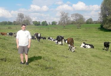 Clément Coussement a trouvé sa méthode de gestion du pâturage qui répond  à son objectif de diminution des charges et de plus grande autonomie alimentaire.