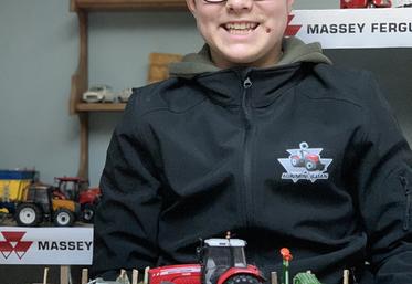 Cet attelage complet est la copie miniature de l’équipement d’un agriculteur  qu’Illian connaît. Une fierté de l’avoir recomposé à l’identique. 