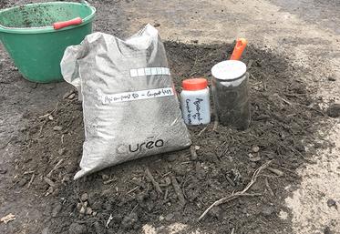 Le prélèvement doit être homogène et représentatif. Pour les produits normalisés, l’analyse de compost comprend aussi l’innocuité et la microbio. 