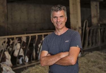 Gilles Perret, réalisateur haut-savoyard, sera à l’affiche le 31 janvier 2024 avec son nouveau film La ferme des Bertrand. 
