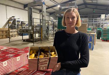 Adèle Bayard, directrice adjointe, est fière de présenter des produits emblématiques du Santerre au Sia. 