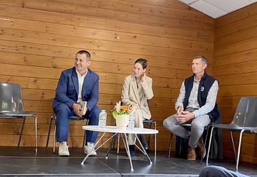 Fabien Joffre (Safer Nouvelle-Aquitaine), Audrey Julliac (FFPA) et Betrand Lapalus (FNSEA, Safer Aura) étaient les invités d’une table sur le développement de l’agrivoltaisme. 