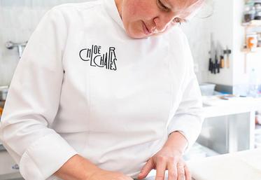 La cheffe Chloé Charles s’est faite connaître  par sa participation à l’édition 2021 de l’émission Top Chef. 