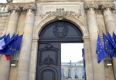 Sur le perron de l’Hôtel de Matignon, les représentants de la FNSEA et des Jeunes agriculteurs ont rappelé au Premier ministre l’urgence des attentes du monde agricole.