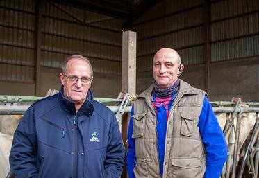 «J’attache une grande importance à la rigueur et à l’efficacité dans le travail quotidien. En élevage porcin, la moindre économie représente très vite des sommes non négligeables. J’applique cette vision à la conduite des vaches et les indicateurs fournis par les services Bovins Croissance sont indispensables pour progresser.» Xavier Herbert, éleveur à Wiège-Faty.