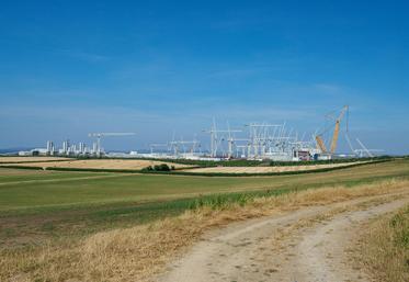 Sans remettre en cause l’objectif final de zéro artificialisation nette en 2050, les collectivités se fixeront des objectifs intermédiaires à un rythme le plus vraisemblable pour y parvenir, en tenant compte de leurs caractéristiques propres.