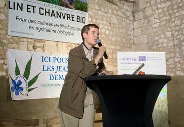 Julia Faure : «Pour faire adopter la loi contre la fast fashion, la parole des agriculteurs, des filateurs et de tous les maillons de la chaîne sera forte. Nous avons intérêt  à nous faire entendre.» 