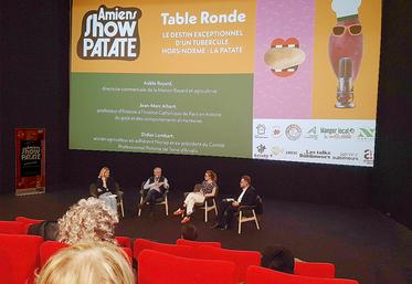 Plutôt grand public, une table ronde à laquelle ont participé Adèle Bayard (Maison Bayard), Didier Lombart (producteur, Arvalis) et Jean-Marc Albert (historien)  a permis de retracer la saga de la pomme de terre en Picardie, lors du festival Amiens Show Patate. 