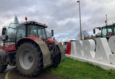 mobilisation Arras déplacement Emmanuel Macron