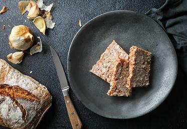 Le muché (pâté de campagne supérieur touillé à la fourchette) fait la renommée  du Domaine Picard. 