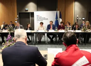 Christophe Hansen et Annie Genevard rencontrent les professionnels sur le SIA