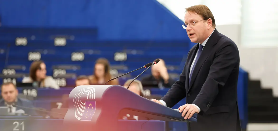 Le commissaire européen à la Santé, Oliver Varhelyi, au Parlement européen