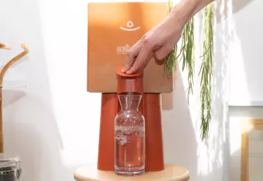 Le bag-in-box Walter se fixe sur une fontaine en PLOA.
